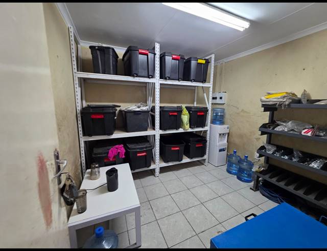 1,500M² WAREHOUSE TO LET IN ALRODE